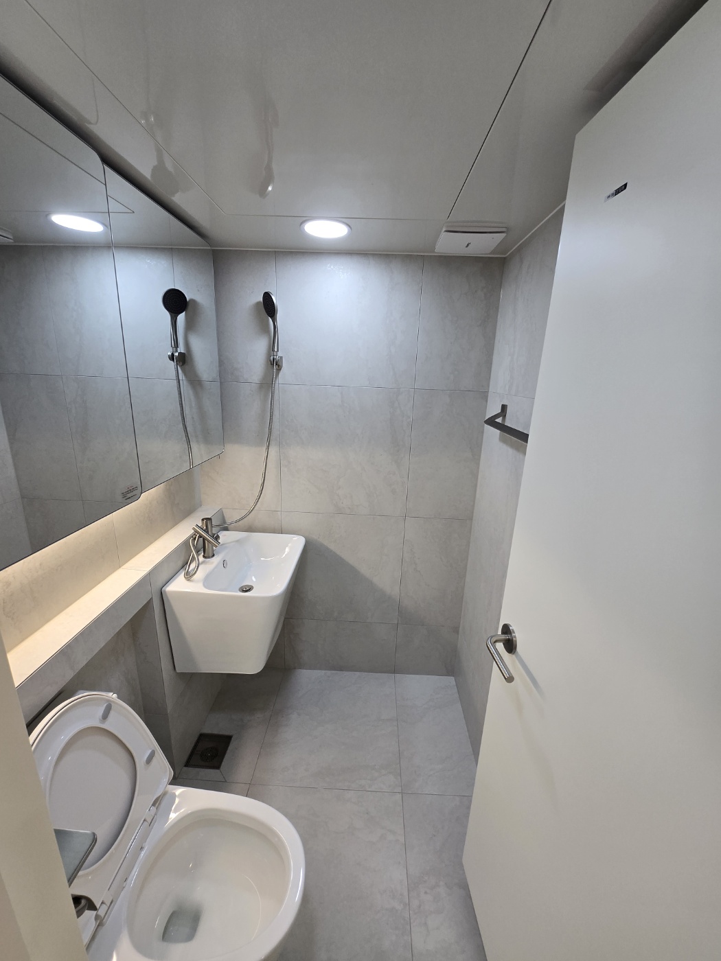 /user/j/jieum/editor/2411/4d42a101416f9f1004cd42e046f5843c_1732529181_6766.jpg 이미지크게보기