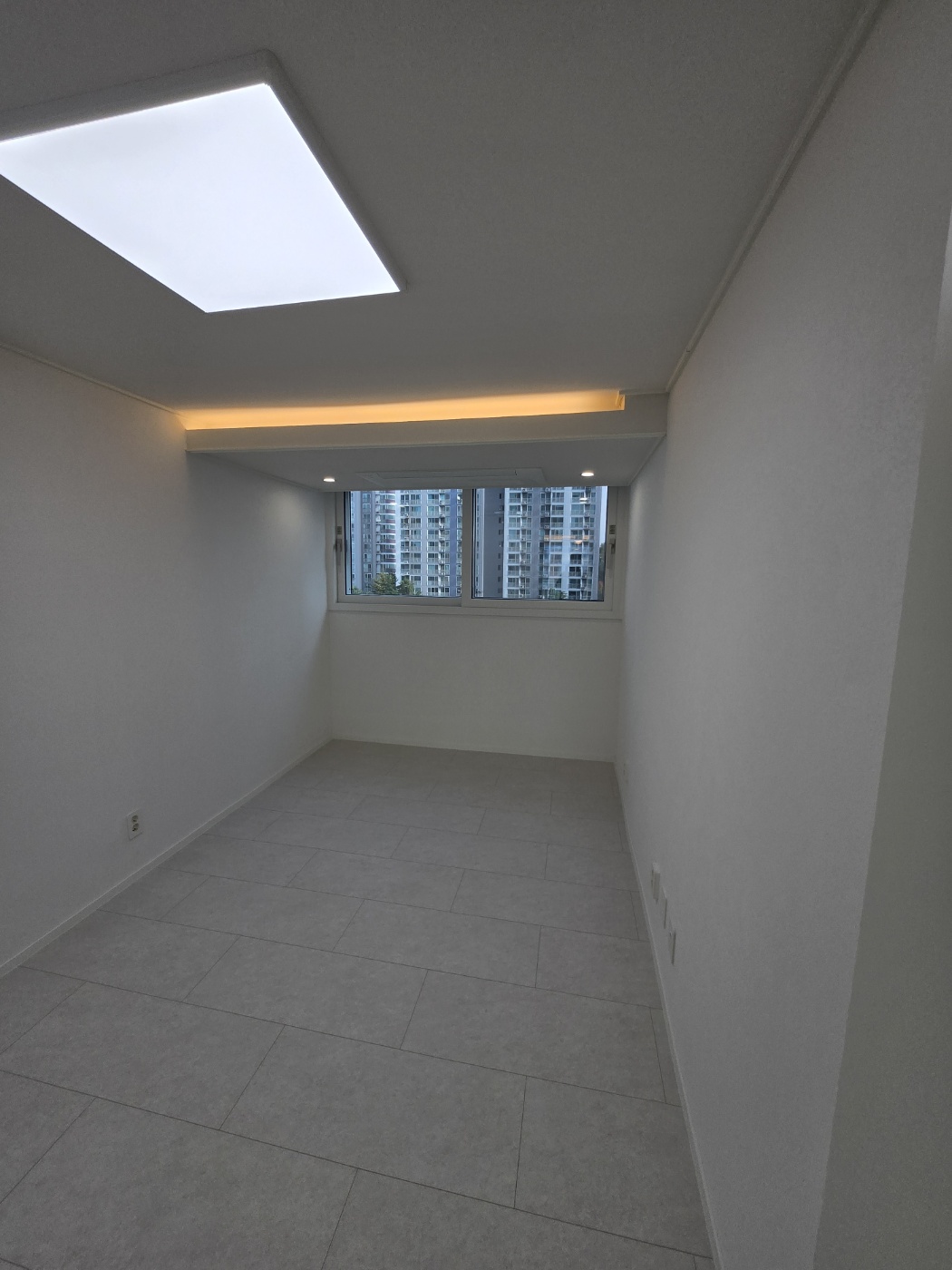 /user/j/jieum/editor/2411/4d42a101416f9f1004cd42e046f5843c_1732529259_9552.jpg 이미지크게보기